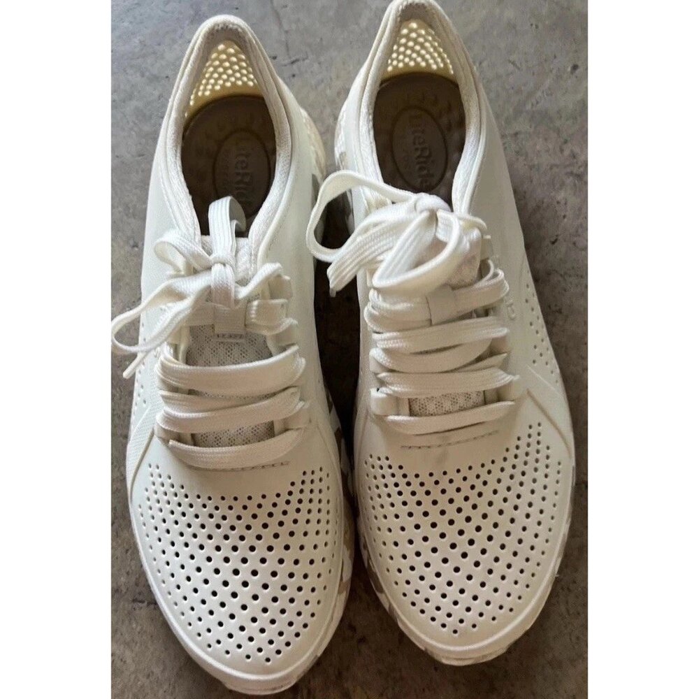 Crocs Women’s Sz 10 Literide Pacer Cream White Camouflage Size Lace Shoes